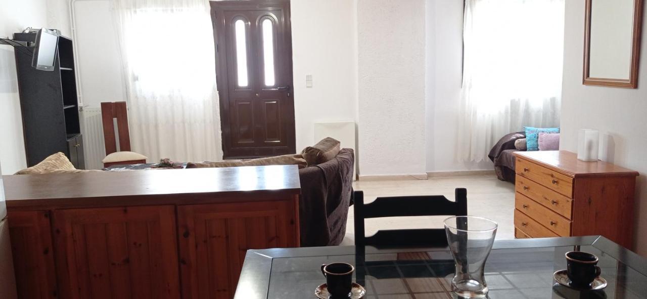 Ευρύχωρο Και Άνετο Διαμέρισμα Στην Ιτέα Joanna'S Apartment Kirra Buitenkant foto
