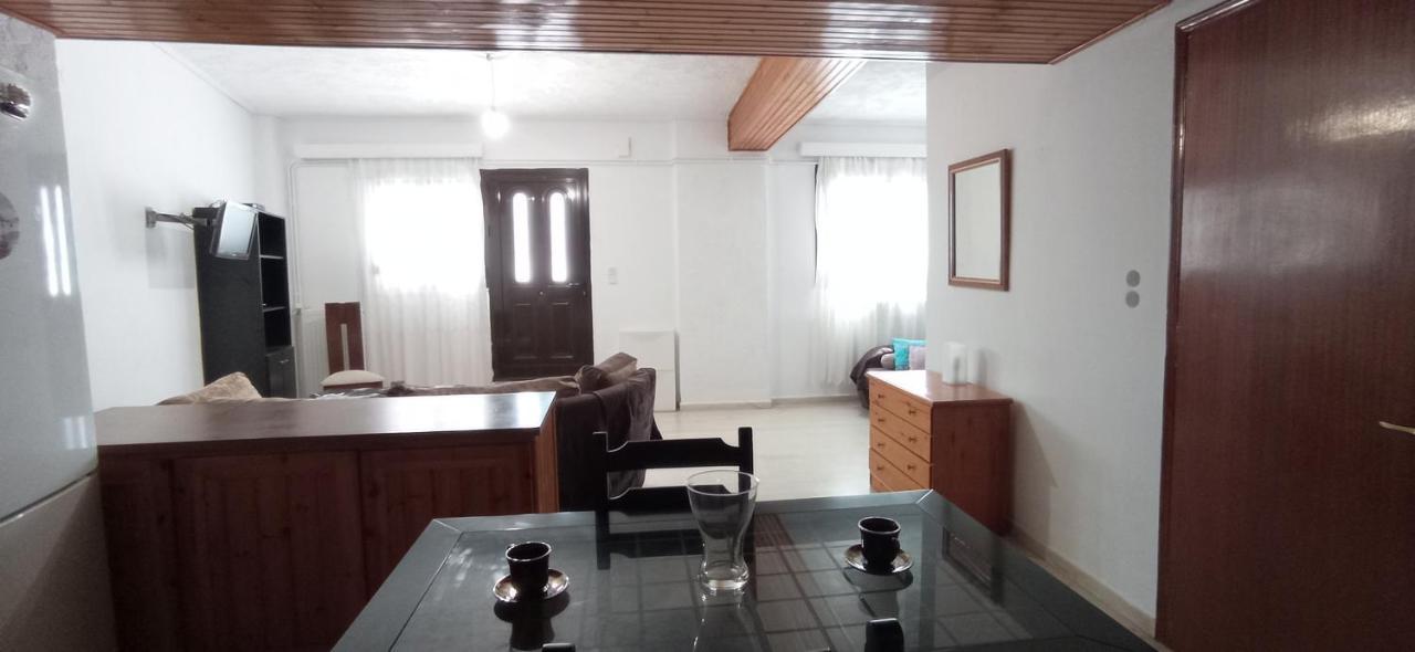 Ευρύχωρο Και Άνετο Διαμέρισμα Στην Ιτέα Joanna'S Apartment Kirra Buitenkant foto