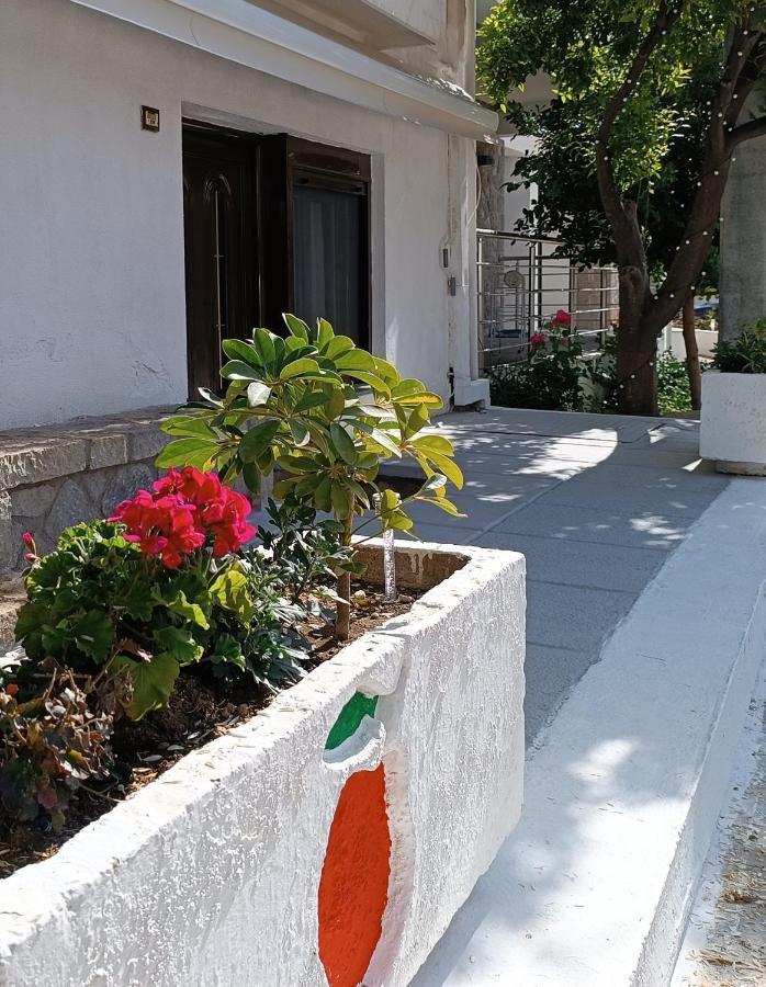 Ευρύχωρο Και Άνετο Διαμέρισμα Στην Ιτέα Joanna'S Apartment Kirra Buitenkant foto